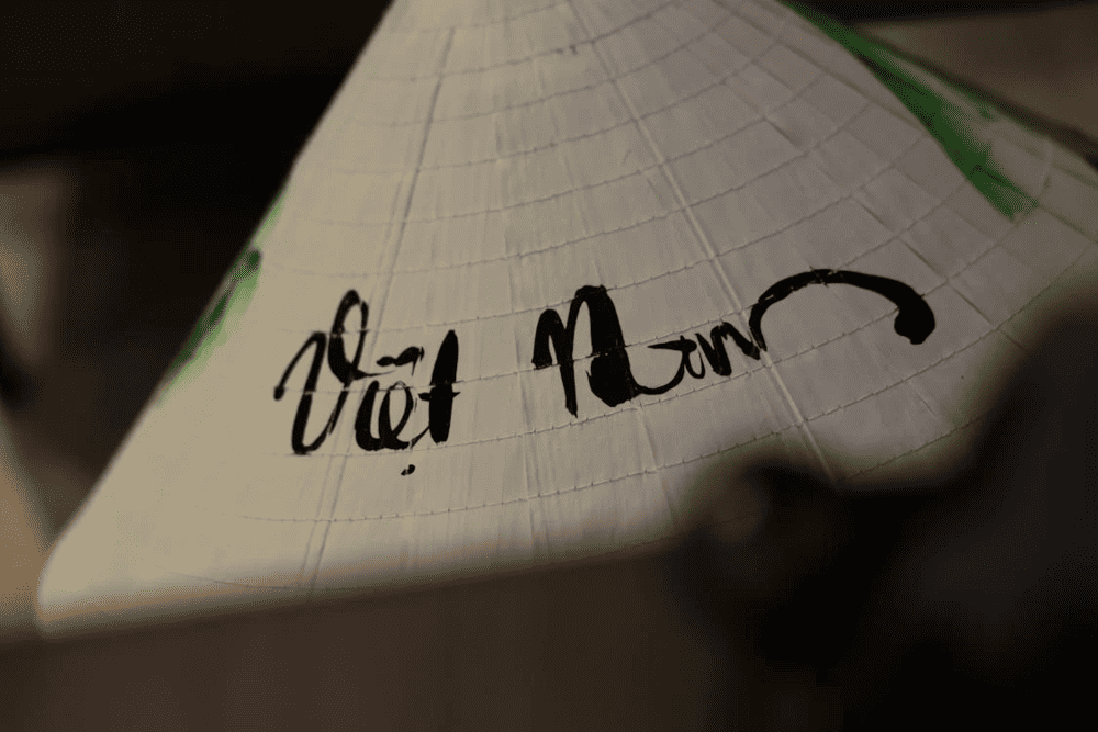 Foreign tourists often buy conical hats as souvenirs when visiting Vietnam (Source: Pexels)